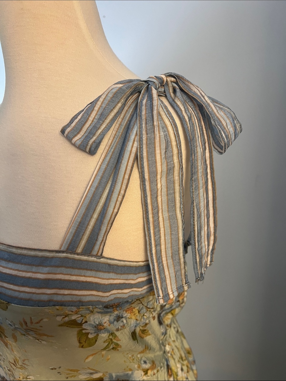 sage floral tiered summer dress - Picture 2 of 4